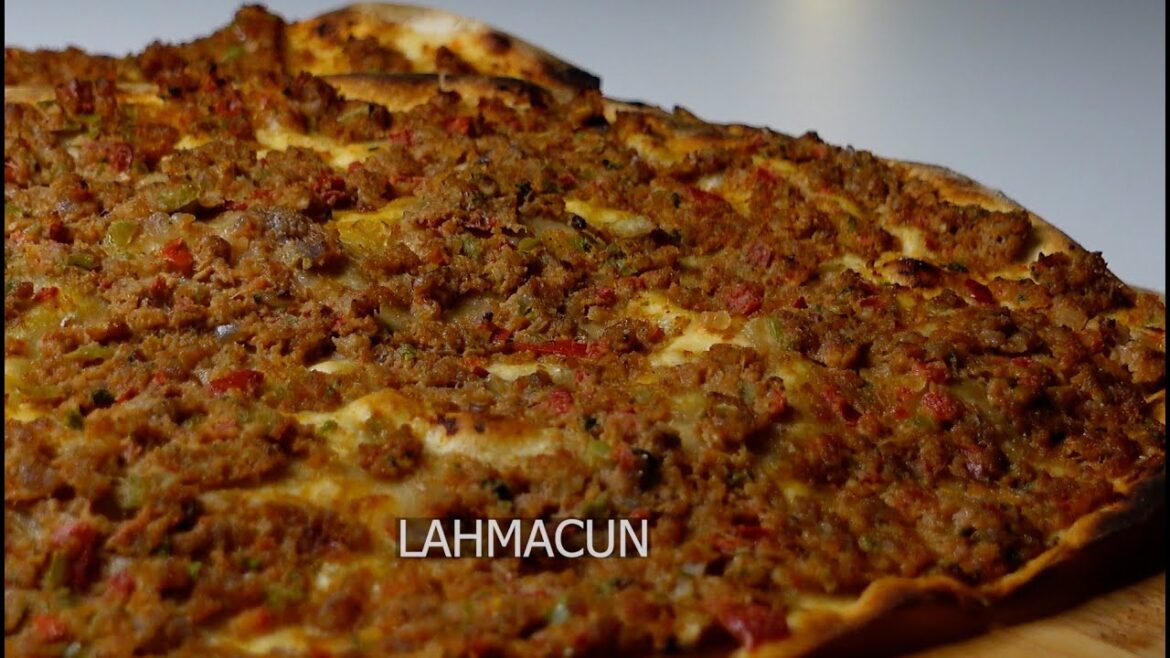 Evde En Kolay Nasıl Lahmacun Yapılır? Evde En Kolay Nasıl Lahmacun Yapılır?