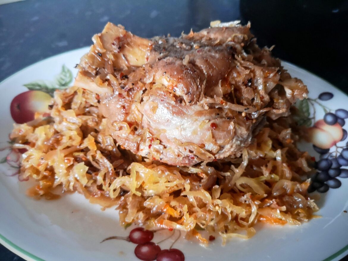 Pork shank in sauerkraut.