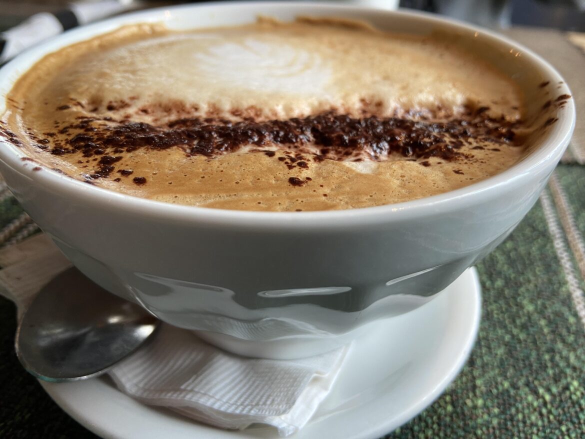 Cafe Des Artistes - Gaspe, Quebec