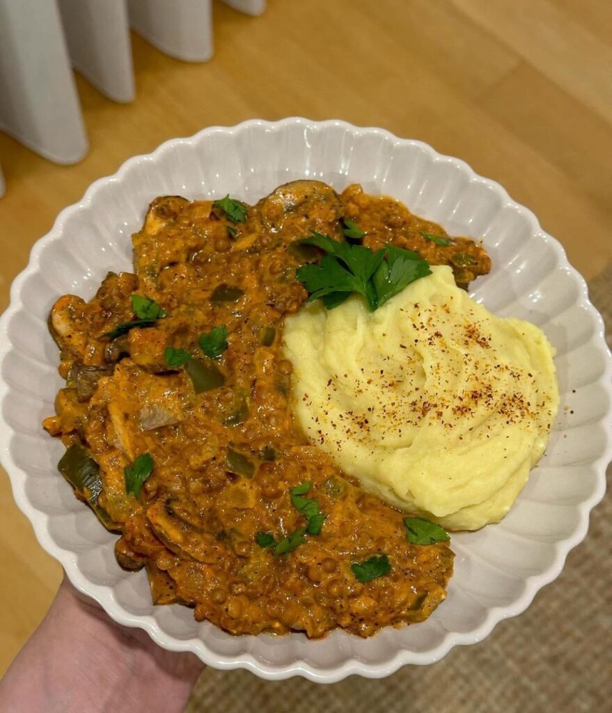 Mashed potatoes and lentil risotto