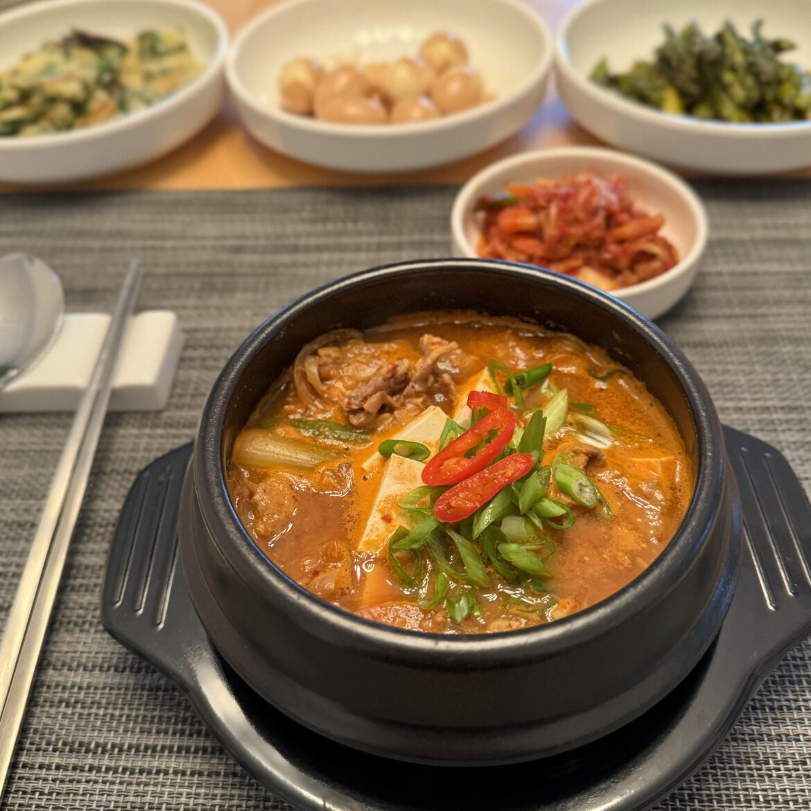 Chadolbagi cheonggukjang jjigae
