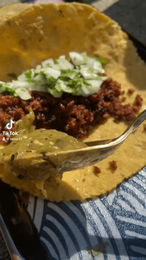 Salsa verde in the molcajete