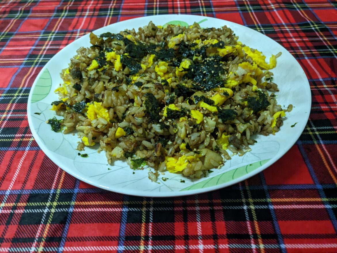 만두 볶음밥 - Dumpling fried rice