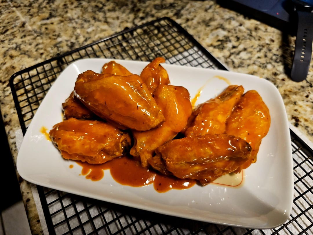 Air fried hot wings Dining and Cooking