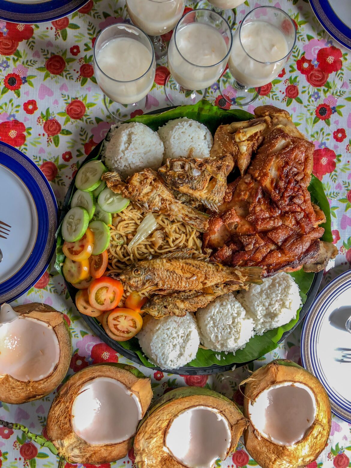 [i ate] fish, pancit, crispy pata (Filipino Feast)