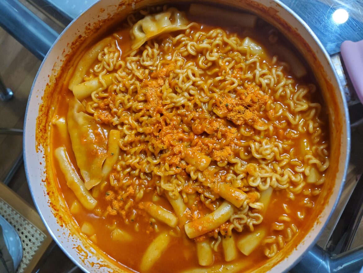 Made some Rabokki with Cheese Ramen