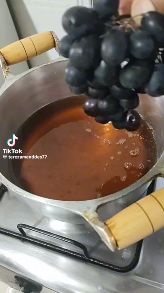 Fried grapes with fried egg