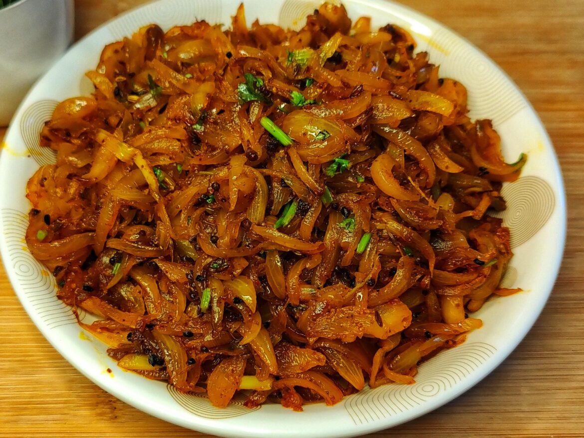 Pyaaz Ki Sabzi | Onion Sabzi Recipe