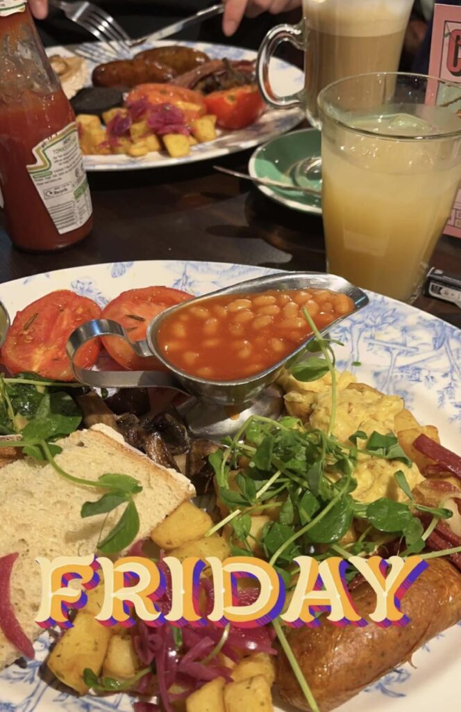 Saw this on someone’s story. Looks like an oil lamp/gravy container for beans?