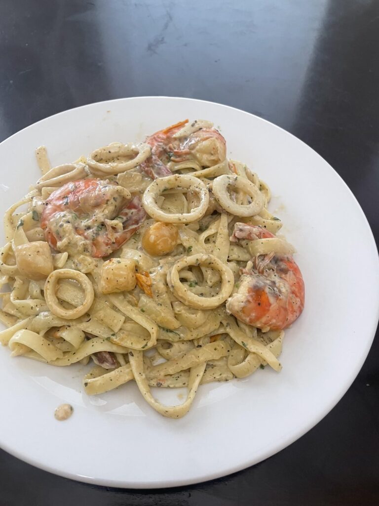 Seafood alfredo