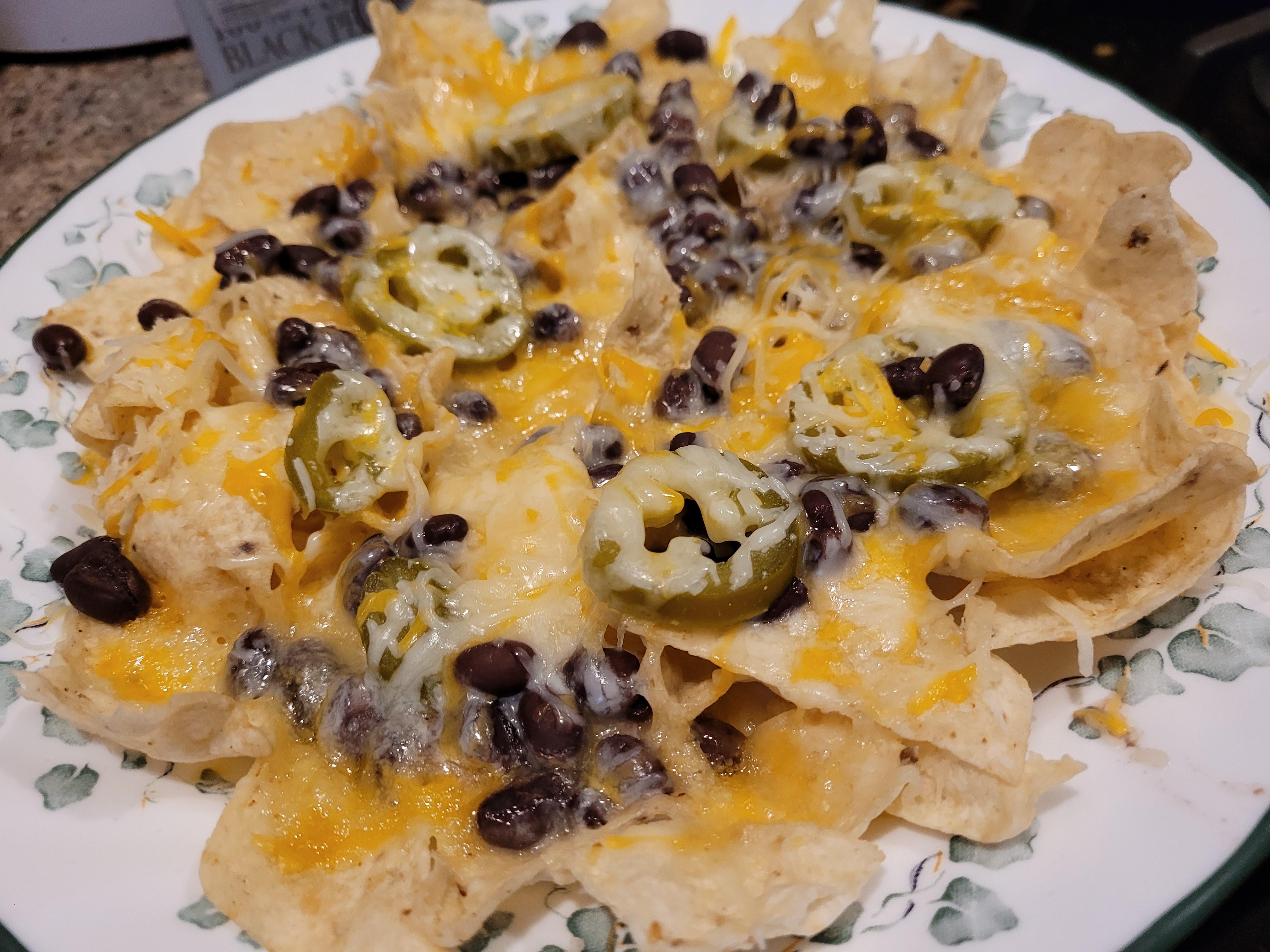 elitists be like "preshredded cheese doesnt melt". ummm yes it does