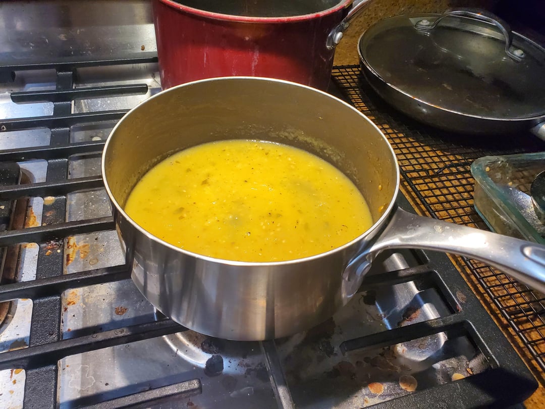 Is yellow marinara a crime, officers? Am I free to go? (To r/pizza