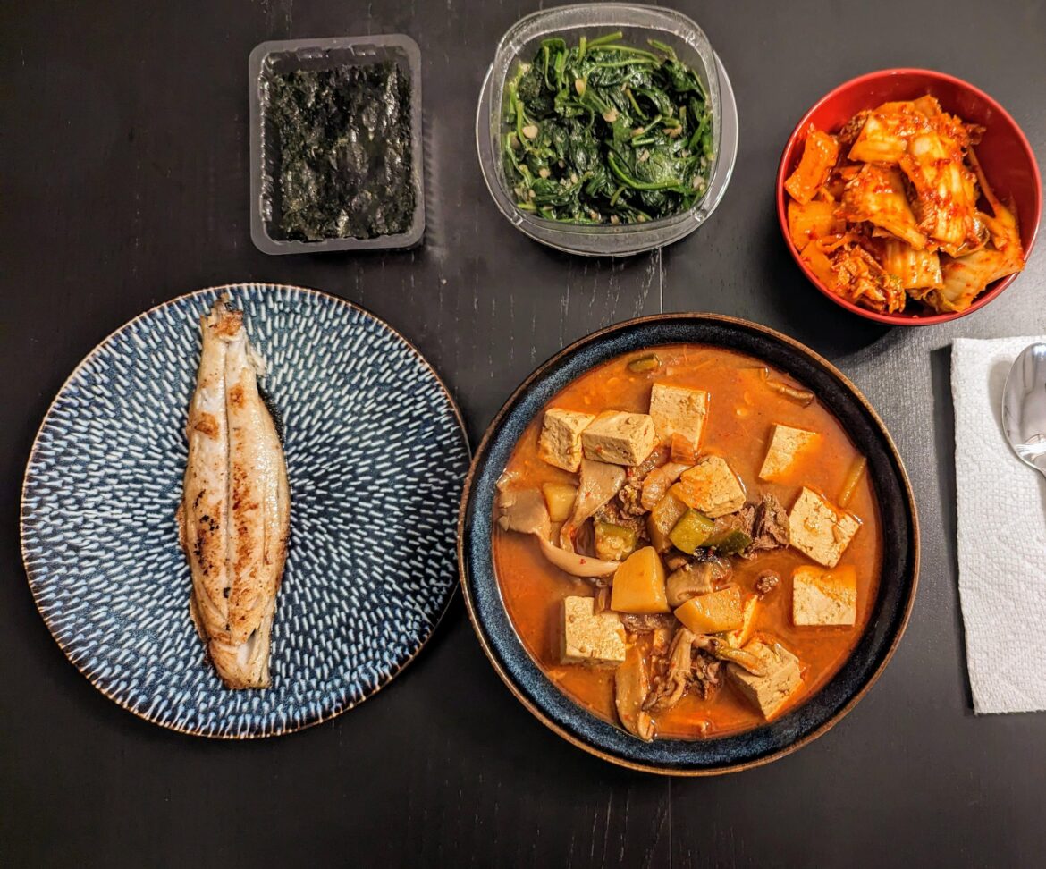 Doenjang-jjigae homemade banchans!