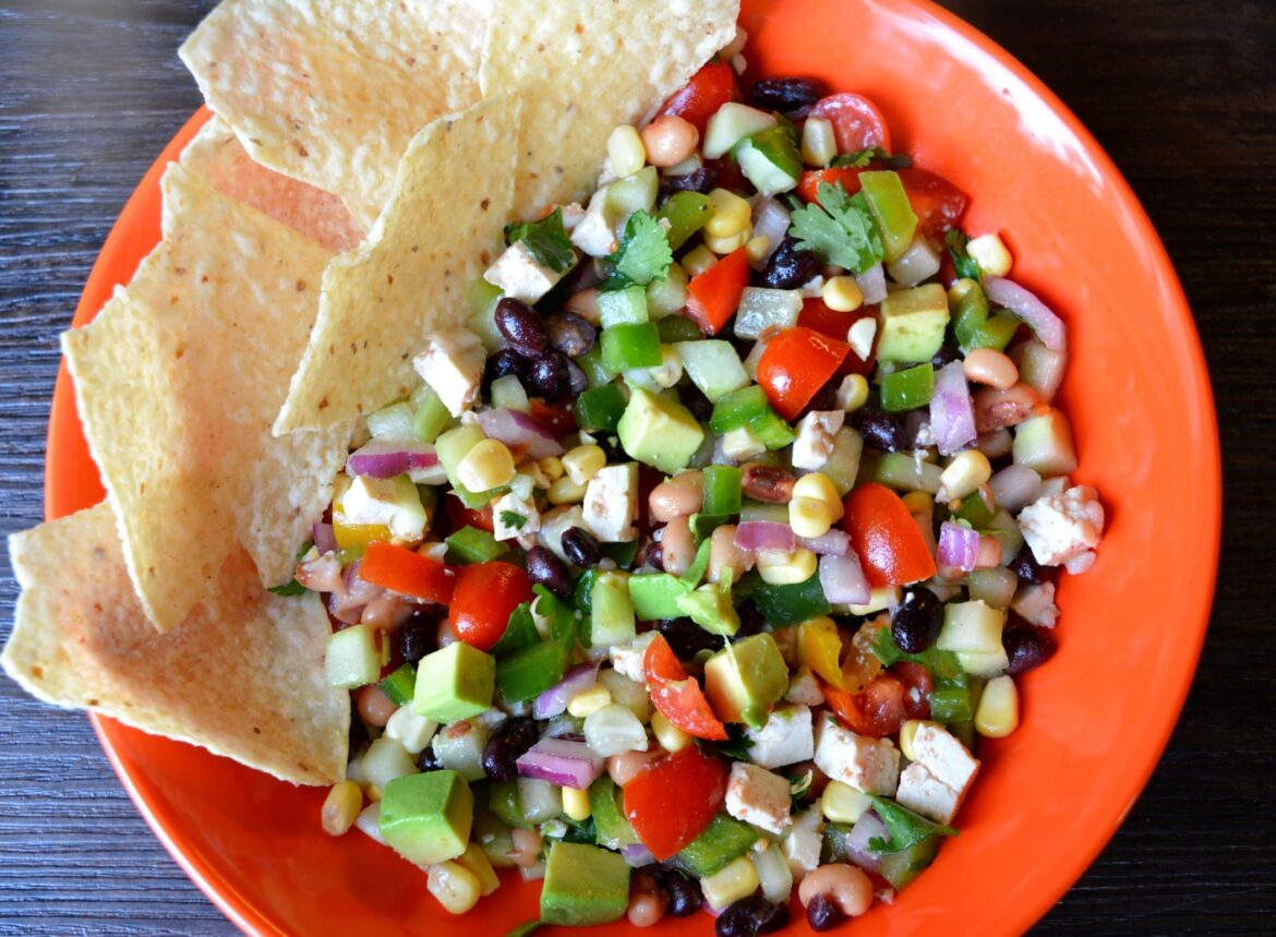 snack: Bean salad with chili lime vinaigrette. 143 calories, 7 g protein (not including chip cals)