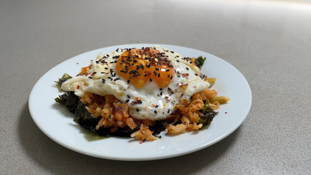 My first kimchi fried rice ( ・∇・) it’s addictive as hEcK