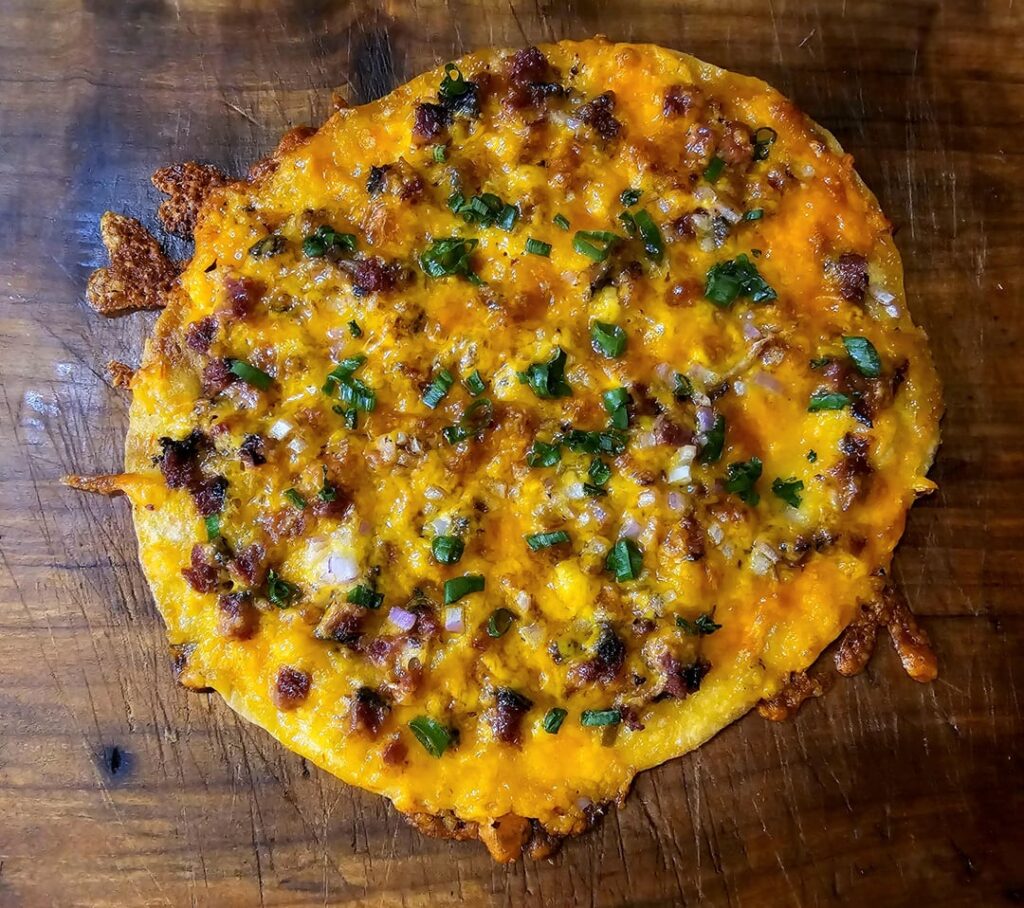 Pastrami/1k Island/Red Onion/Cheddar/Scallions