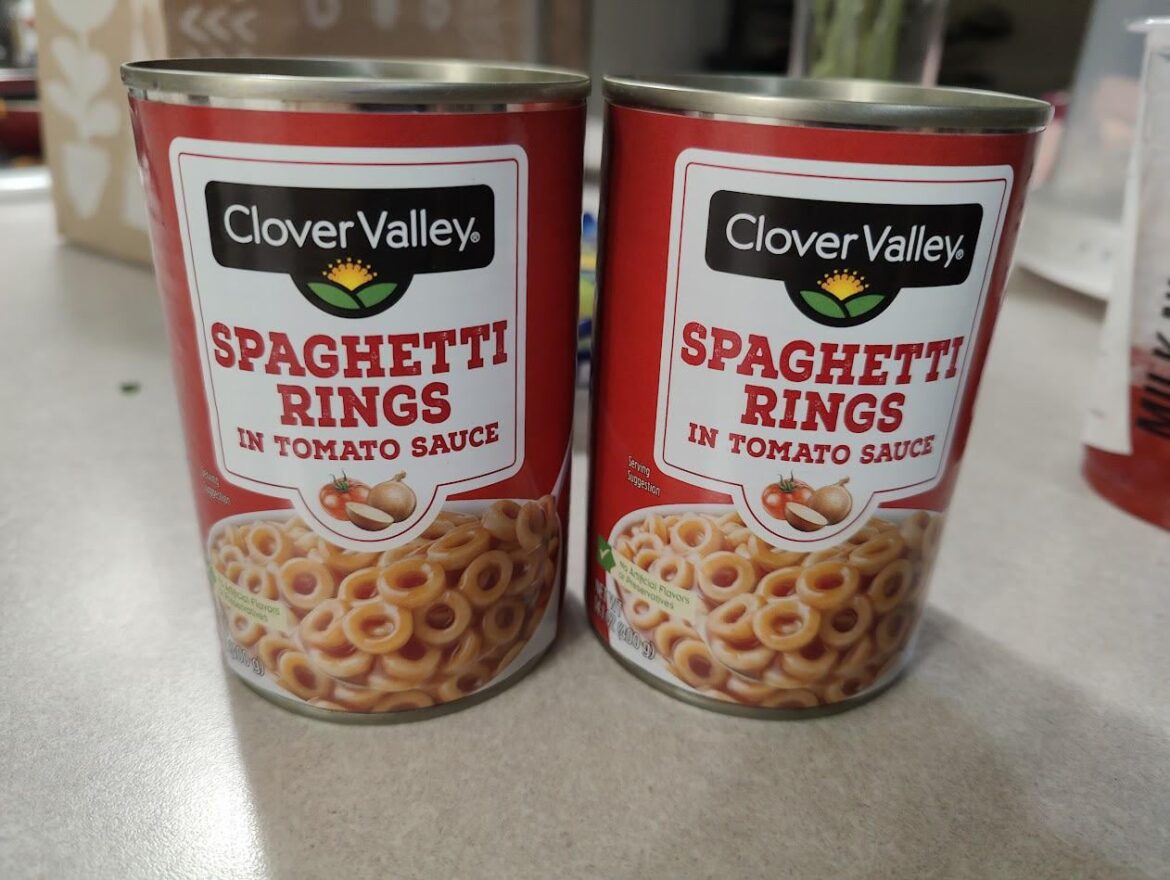 Dollar General Spaghetti Rings, accidentally vegan and 230 cal per can