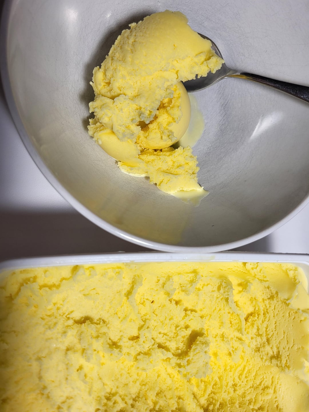 Custard gelato Dining and Cooking