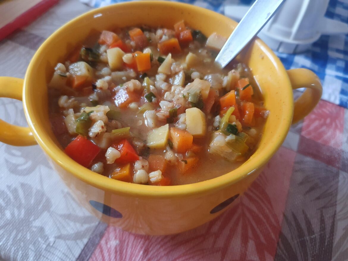 Soup, 264 kcal for the pictured portion