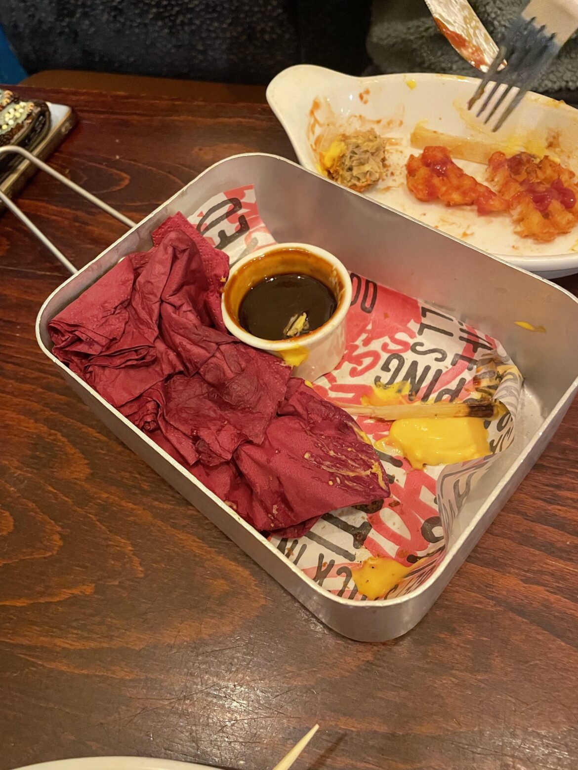 Got 3 wings and sauce in this today!