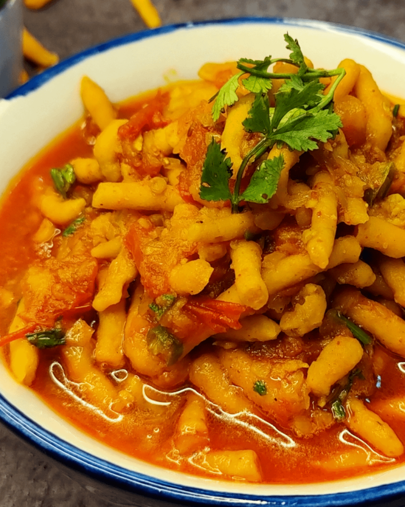 Sev Tamatar Ki Sabzi