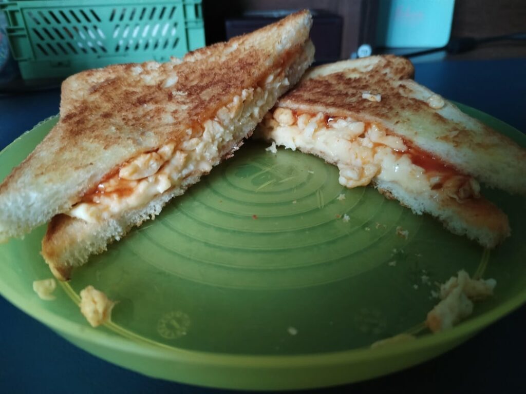 My low-budget double-cheesed egg sandwhich