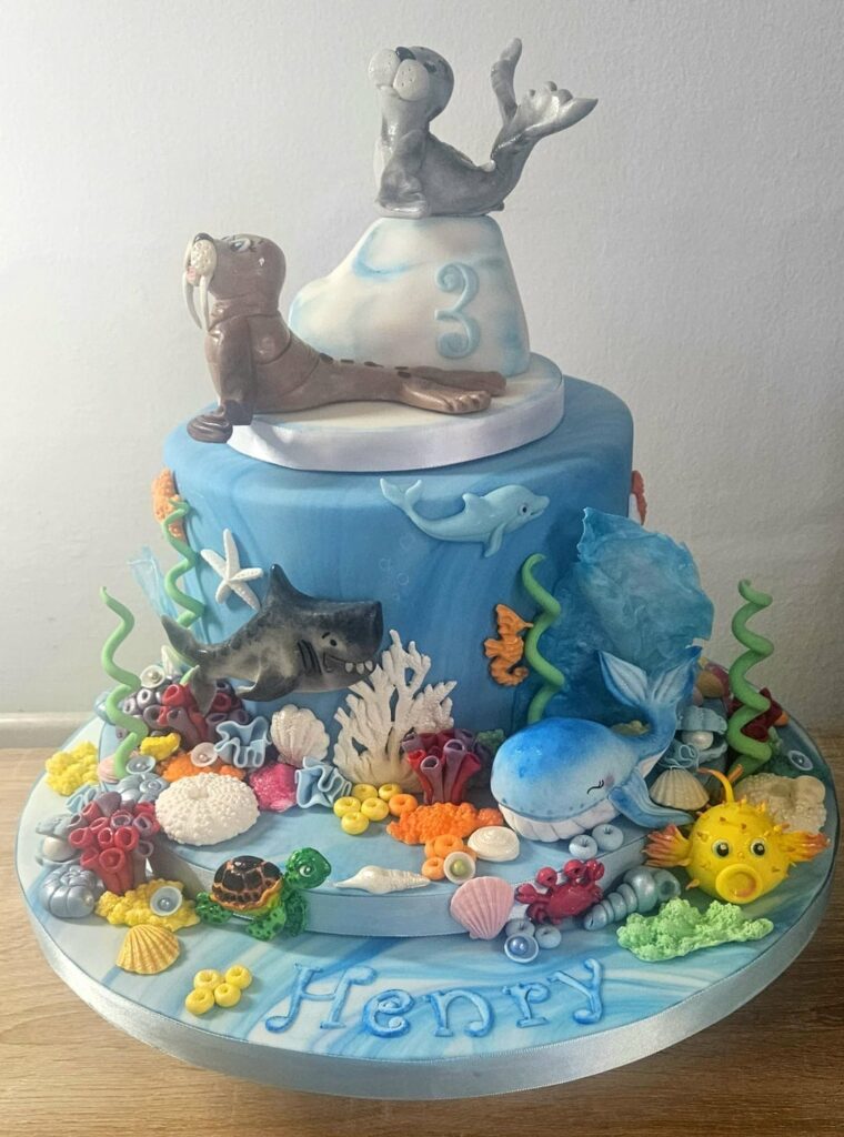 Cake I made for a friend of a friend. I don't usually make cakes outside of family, just really hope they like it so nervous!