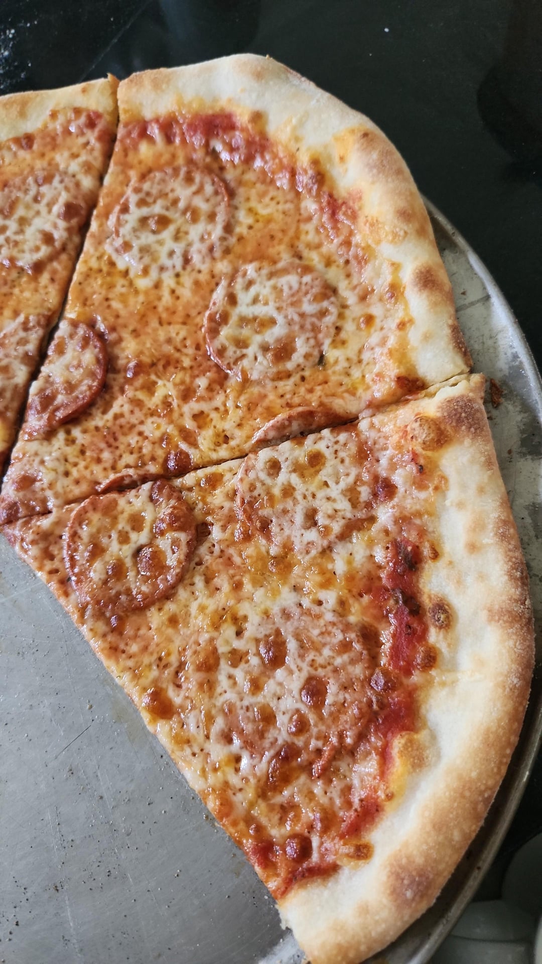 I tried the pepperoni under the cheese. It was delicious. Dining and