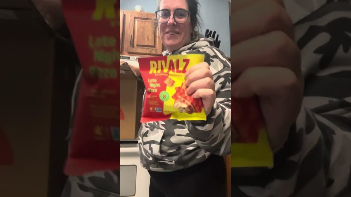 #Unboxing the #Hungryroot Christmas “meat box.”