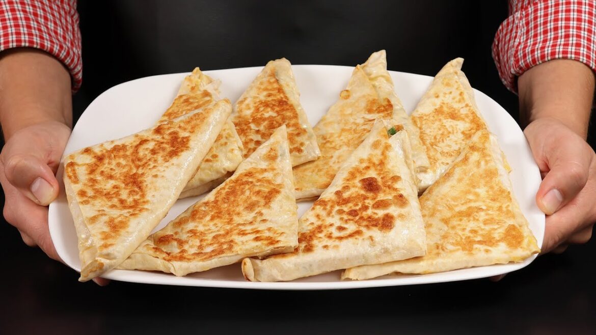 Nobody Believes But It REALLY TASTY! Lavash, filling, in 15 minutes the pastry pockets are ready. Nobody Believes But It REALLY TASTY! Lavash, filling, in 15 minutes the pastry pockets are ready.