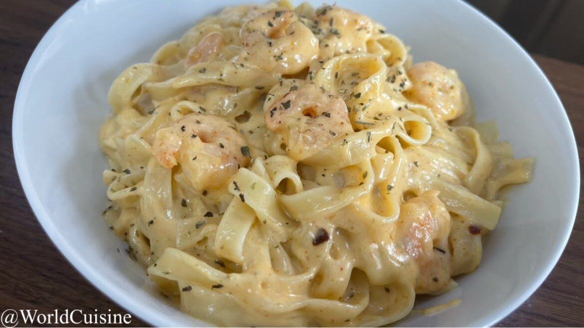Prawn Alfredo | Spicy Creamy Prawn Pasta by World Cuisine