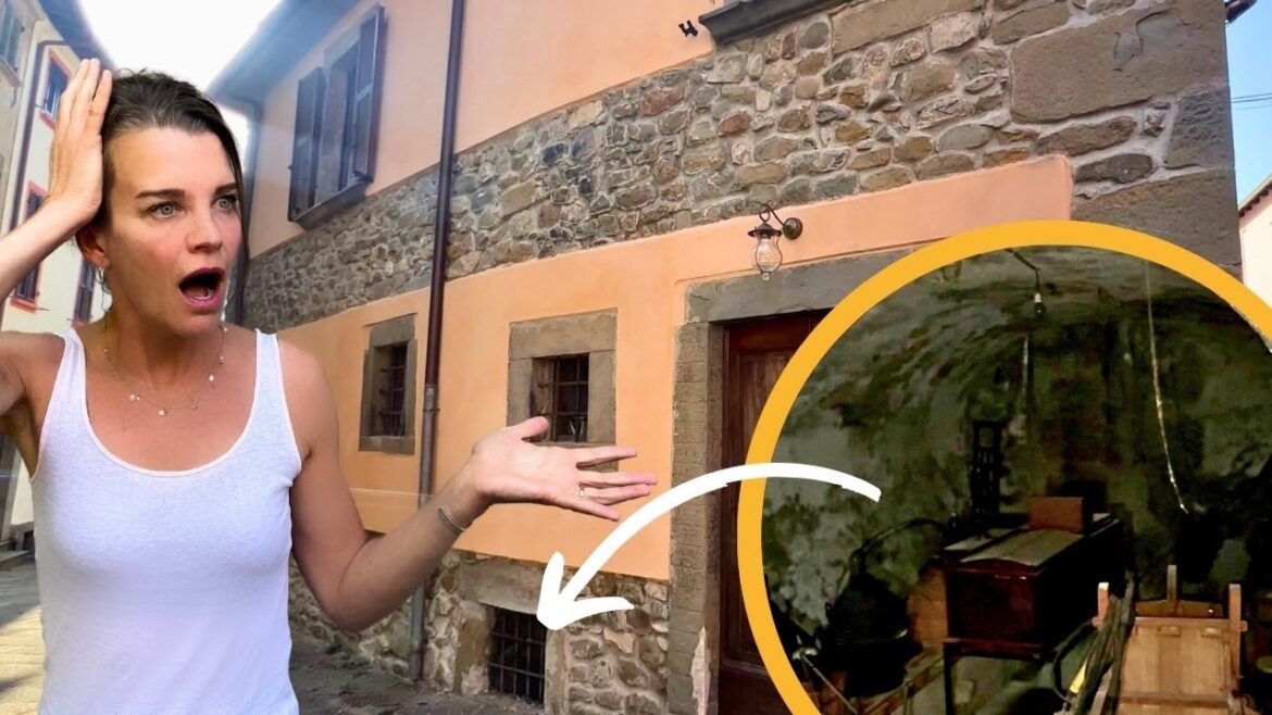 Little ITALIAN HOUSE | My GREATEST Discovery UNDER the KITCHEN RENOVATION! Little ITALIAN HOUSE | My GREATEST Discovery UNDER the KITCHEN RENOVATION!
