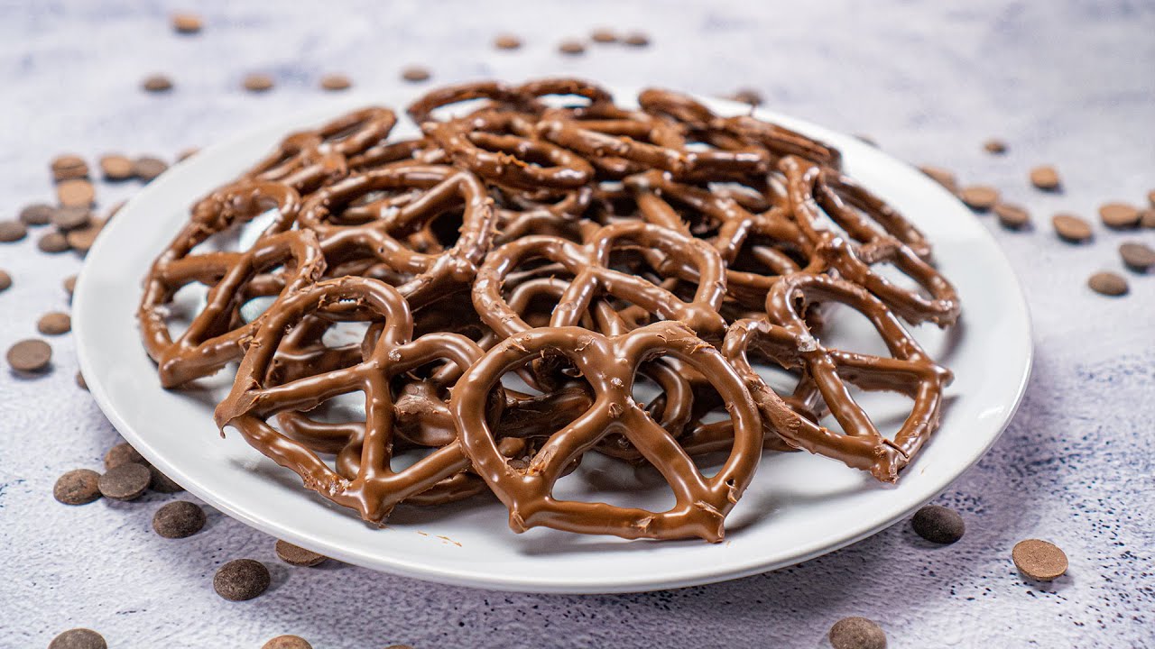 3 Ingredient CHOCOLATE COVERED PRETZELS Dining and Cooking