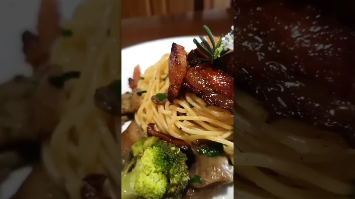 Spaghettoni funghi e guanciale su crema di broccoli Spaghettoni funghi e guanciale su crema di broccoli