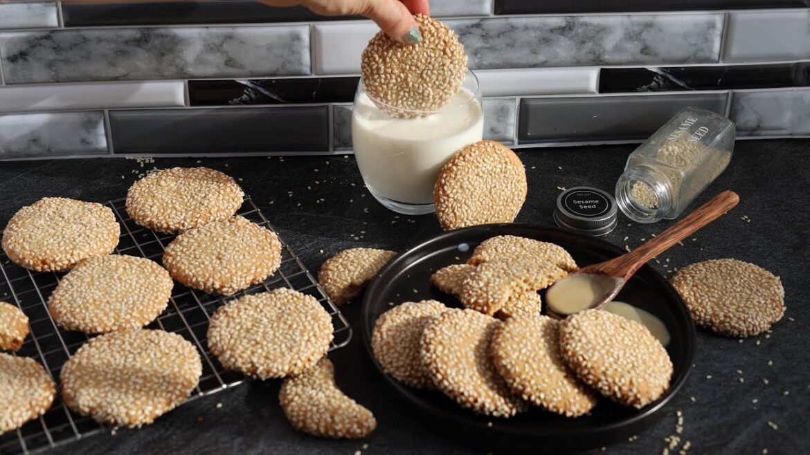 No sugar, no flour, vegan and gluten free. Only five ingredients. Tahini cookies. No sugar, no flour, vegan and gluten free. Only five ingredients. Tahini cookies.