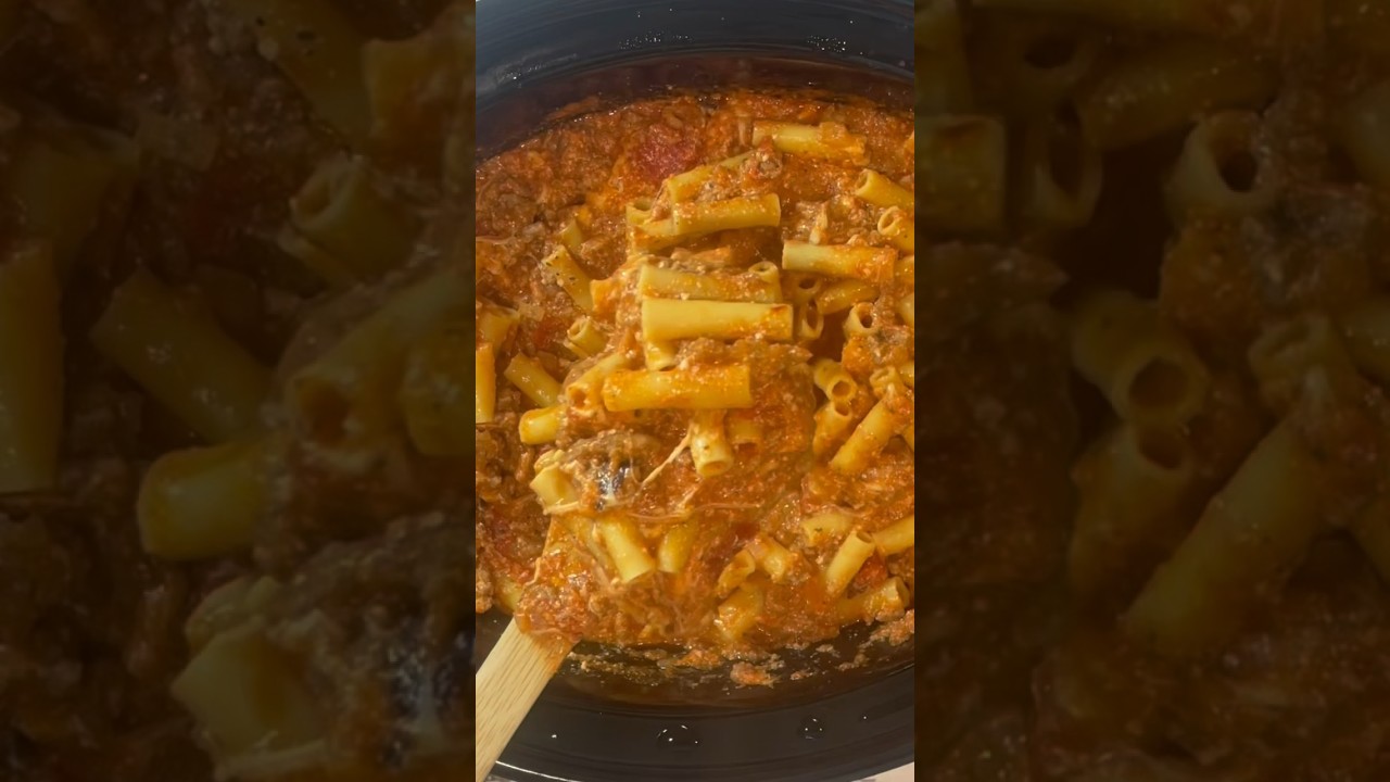 The BEST Slow Cooker Italian Sausage Baked Ziti Crockpot Baked Ziti
