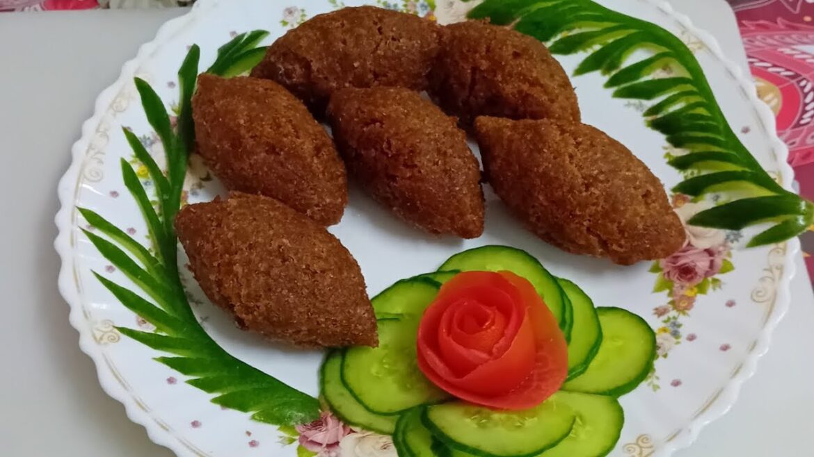 kibbeh Lebanese recipe/fried kibbeh /burgol and meat  recipe kibbeh