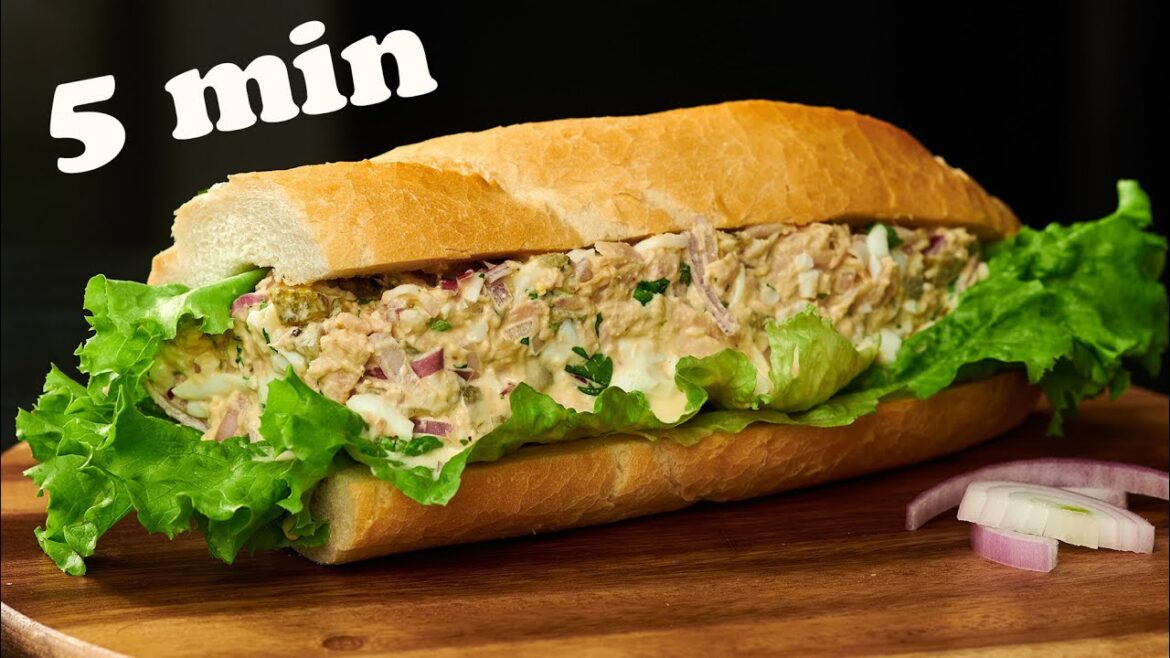 Breakfast tuna salad sandwich in 5 minutes. Breakfast tuna salad sandwich in 5 minutes.