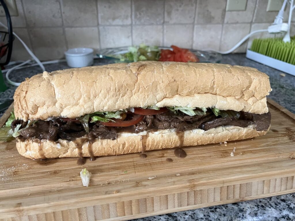 I made a roast beef po’ boy. I made a roast beef po’ boy.