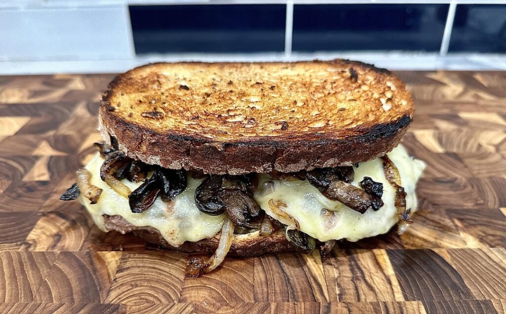 i found some pre-made burger patties in my freezer so i did this for lunch.