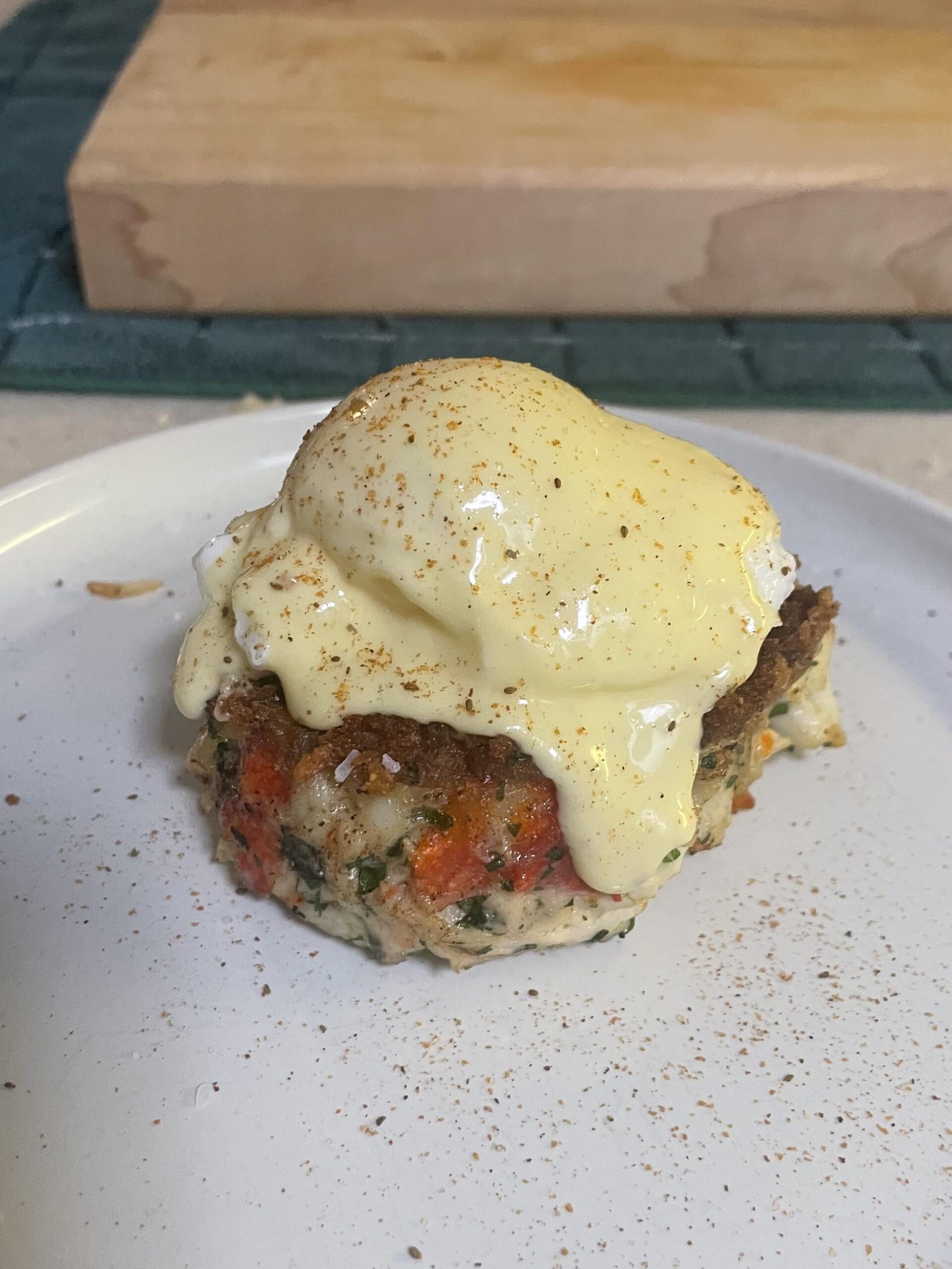 [Homemade] Crab Cakes Benedict Dining and Cooking
