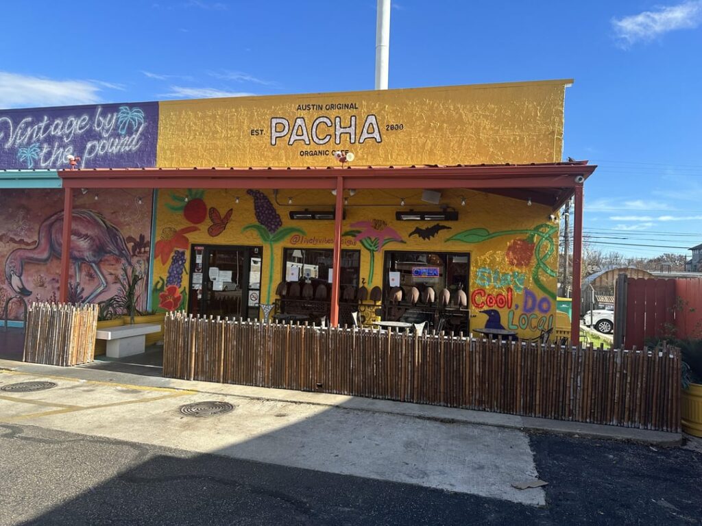 Pacha Organic Cafe’s last week in business - everything must go 👋