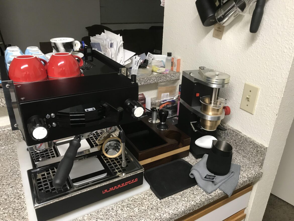 My setup here in the ghetto.