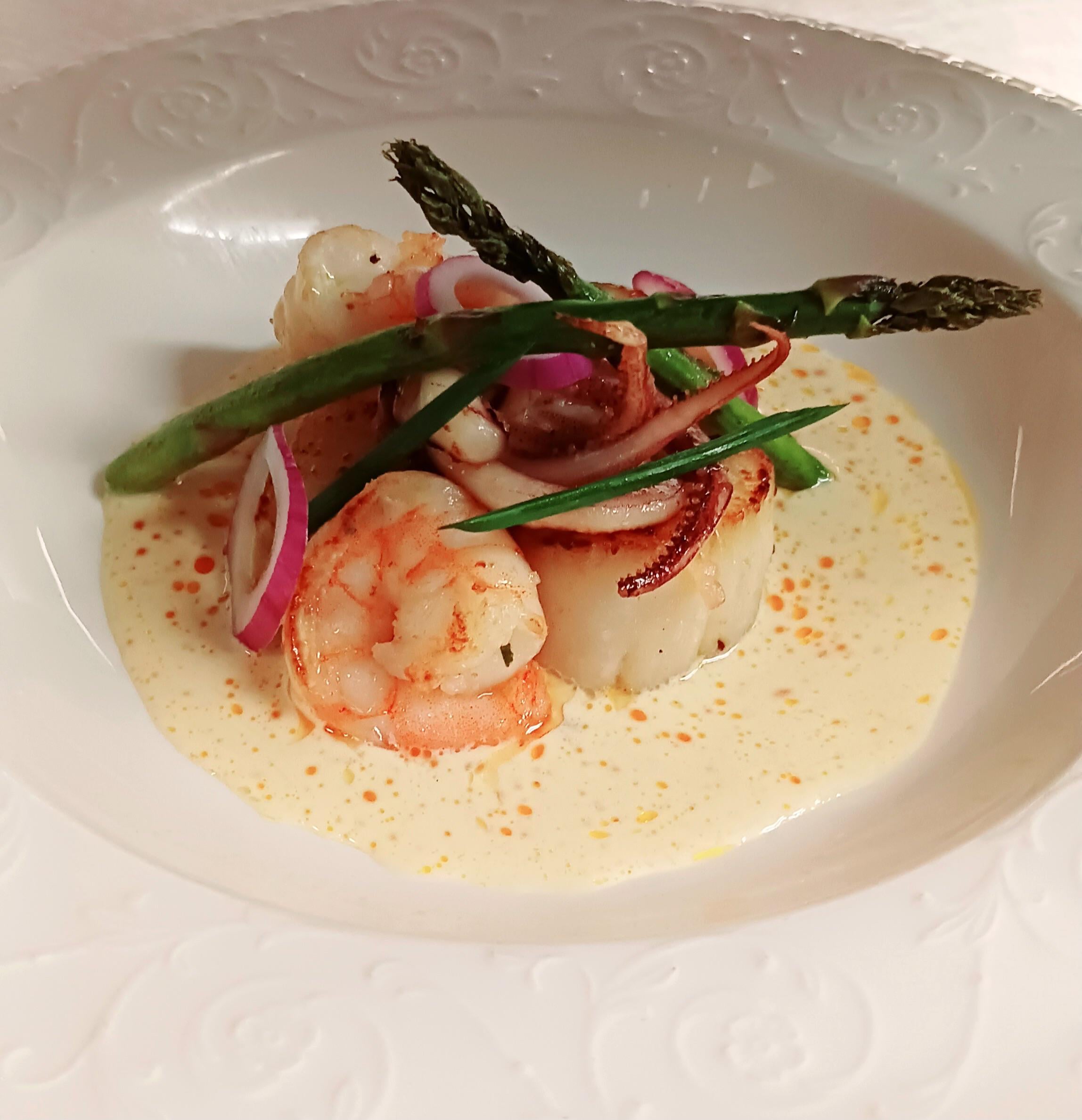 [homemade] Scallops, shrimp, baby octopus. Lobster stock sauce