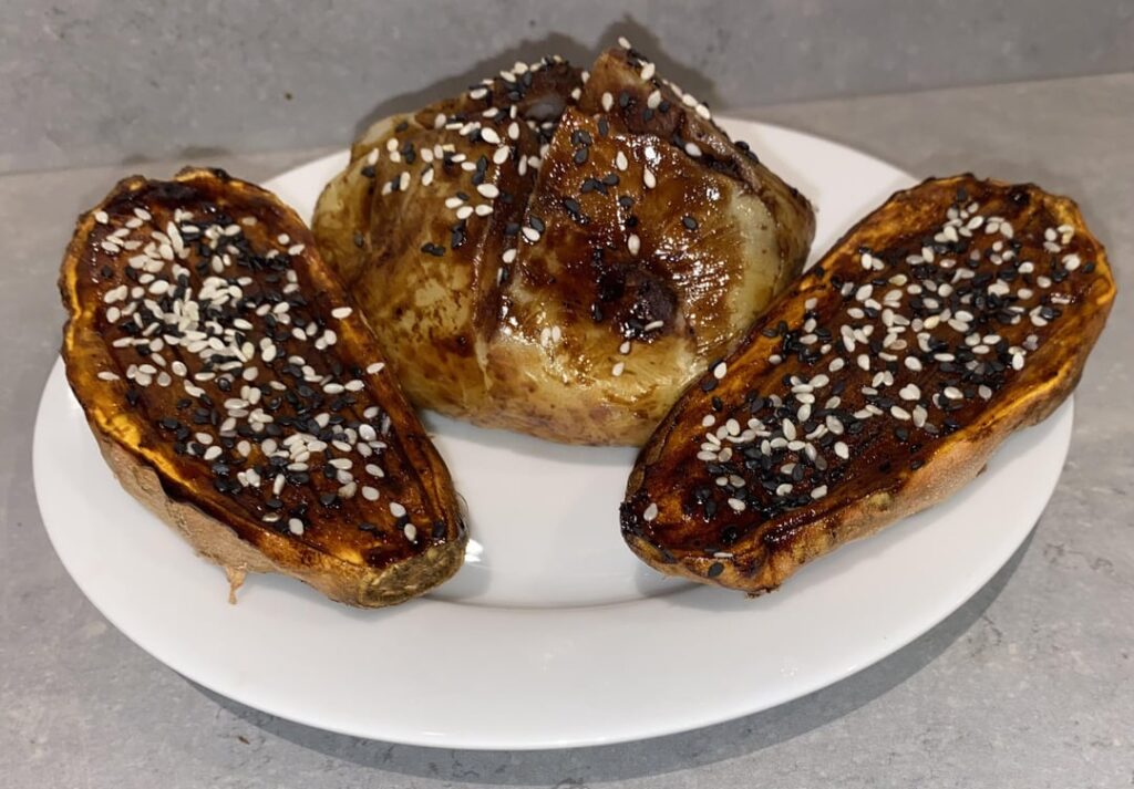 The best EVER vegan Jacket Potato!!! I recently covered a recipe on how to make your own Japanese Ponzu sauce… Well, here is an amazing healthy recipe suggestion! “Roasted Potato with a Truffled Black Garlic Potato Ponzu Sauce”. Has everyone heard of a Jacket Potato??? Or is it a British thing?