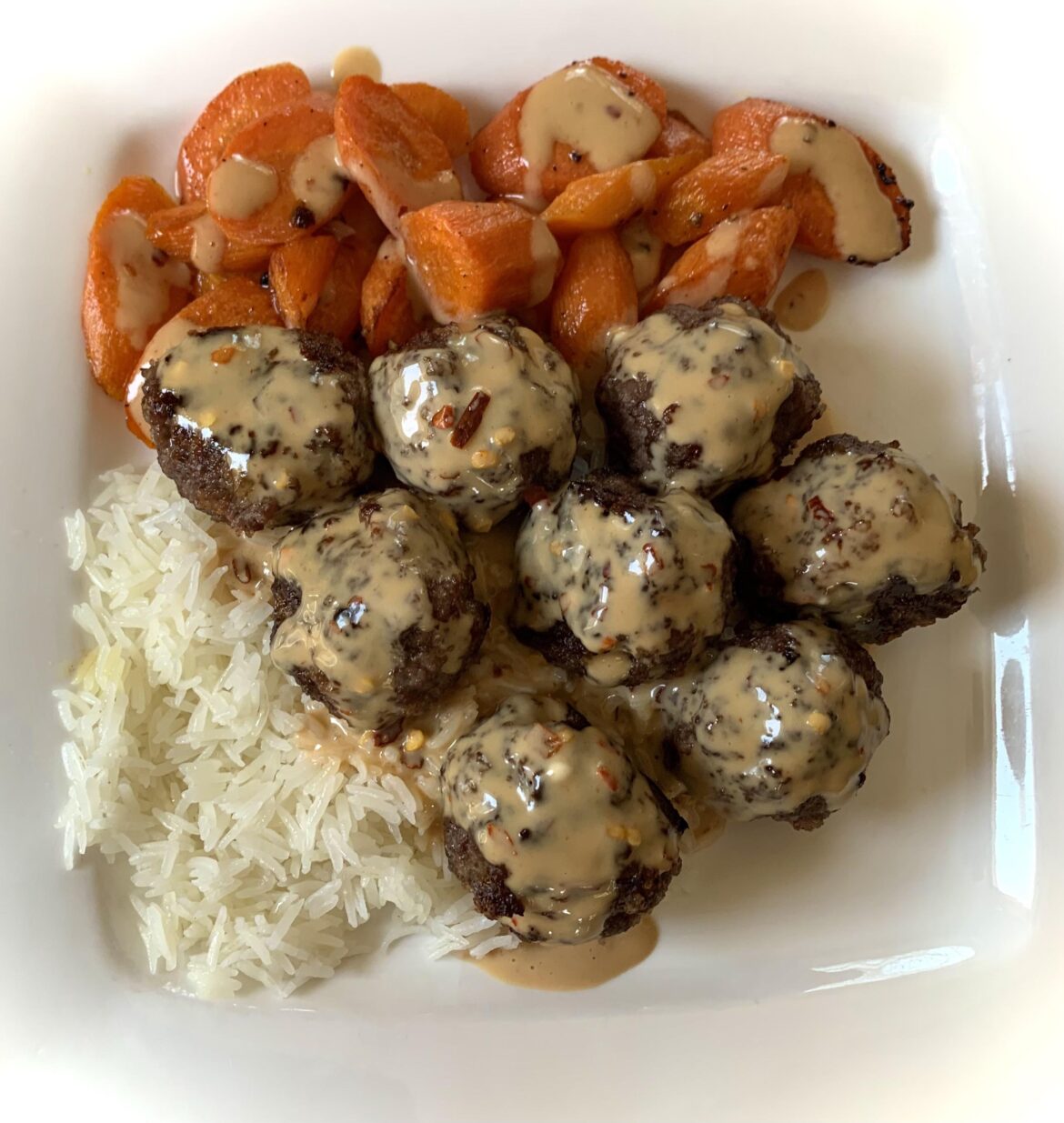 Made my won (modified) version of firecracker meatballs with what I had in the fridge. Thanks for teaching me to cook, HelloFresh!