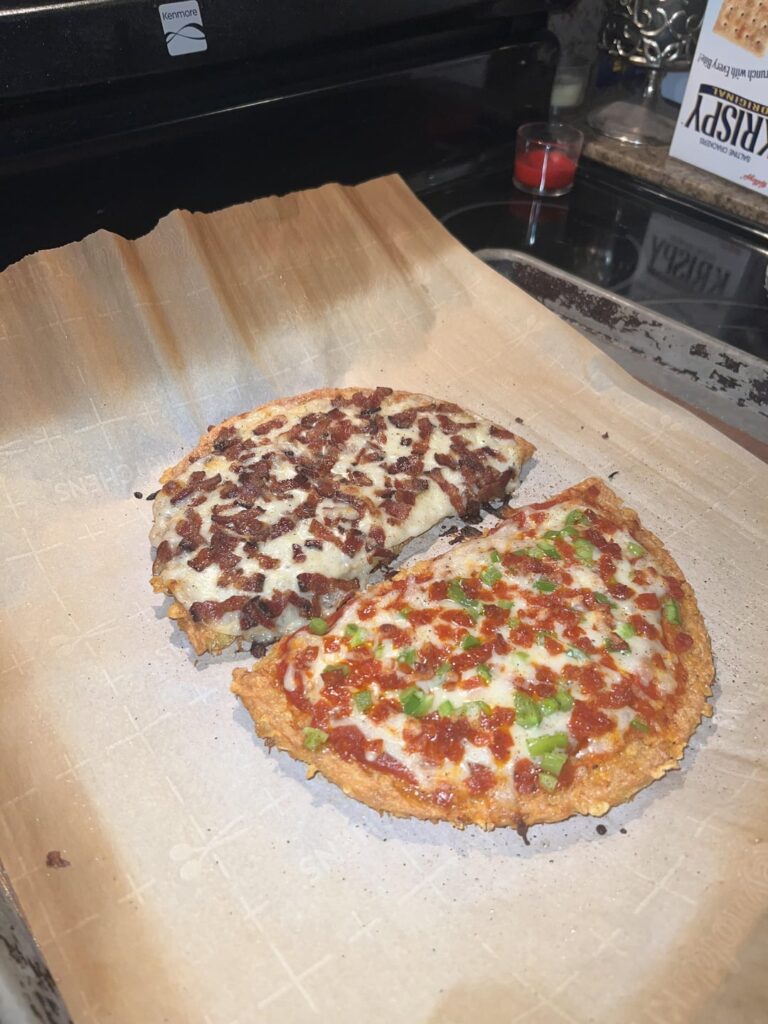 i made this yummy keto pizza!