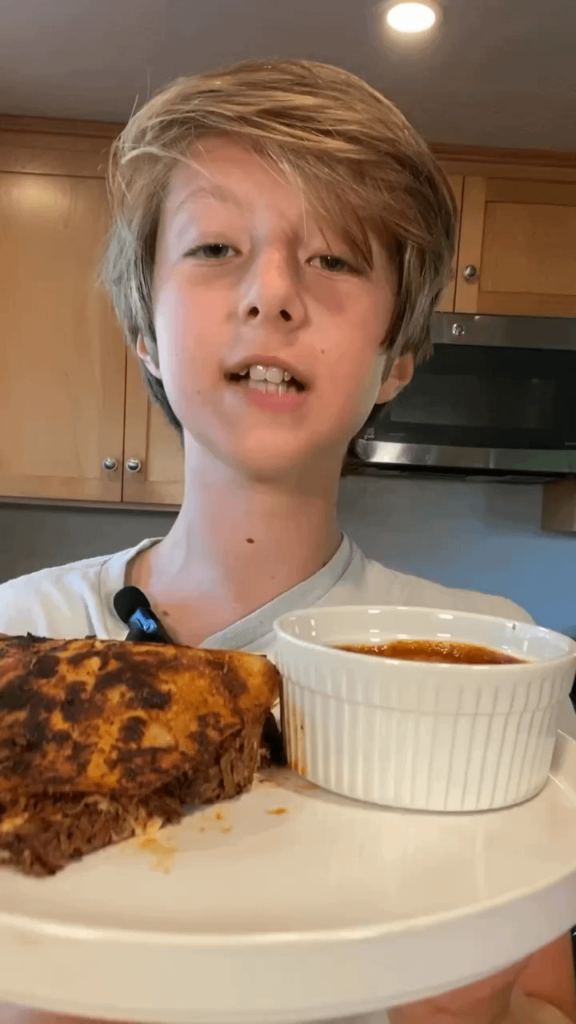 Birria tacos 🌮 🌮🌮😋 with the little chef 🧑‍🍳