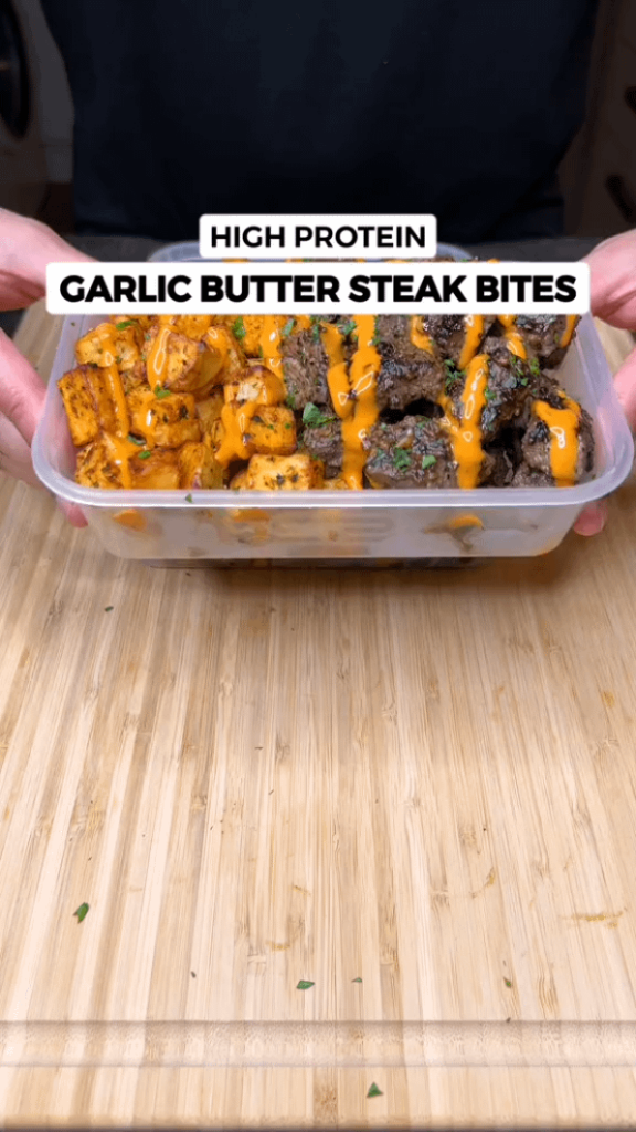 High Protein Garlic Butter Steak Bites & Crispy Potatoes!🥩🍟🔥 ONLY 480 Calories! recipe link in description