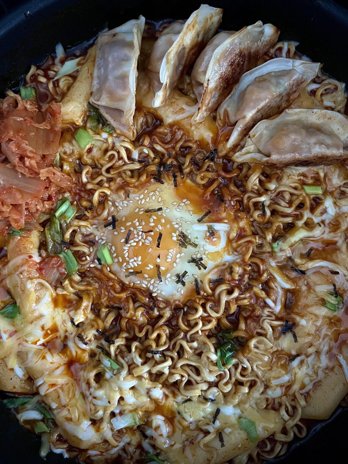 Buldak rabokki with mandu Buldak rabokki with mandu